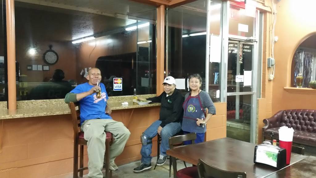 Puerto El Triunfo Restaurant | restaurant | 1714 E Northern St, Wichita, KS 67216, USA | 3162729550 OR +1 316-272-9550