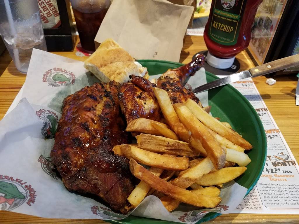 Winking Lizard | restaurant | 1301 E 9th St, Cleveland, OH 44114, USA | 2162974490 OR +1 216-297-4490