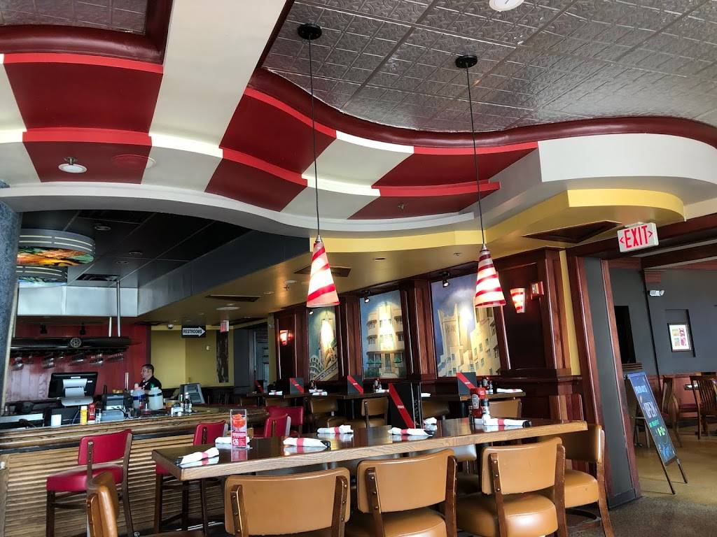 TGI Fridays | restaurant | 500 Ocean Dr, Miami Beach, FL 33139, USA | 3056738443 OR +1 305-673-8443