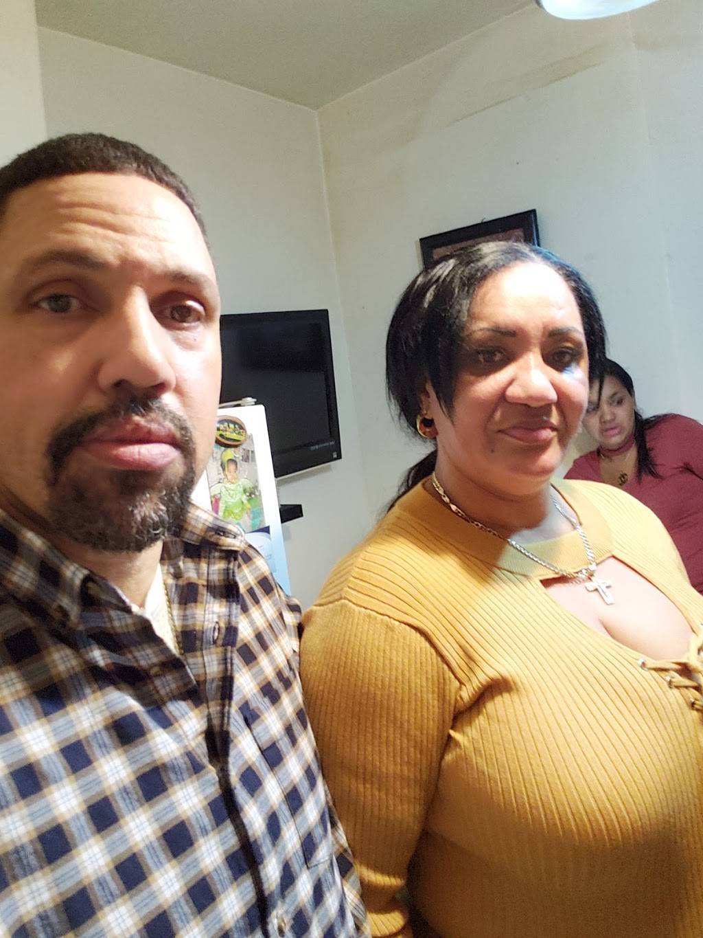 Cecis | restaurant | 78 Sherman Ave, New York, NY 10040, USA | 2125690555 OR +1 212-569-0555