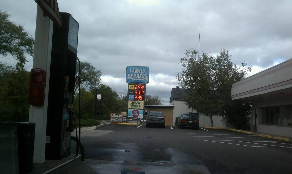 Family Express | restaurant | 752 W Lincolnway, Valparaiso, IN 46385, USA | 2194628040 OR +1 219-462-8040