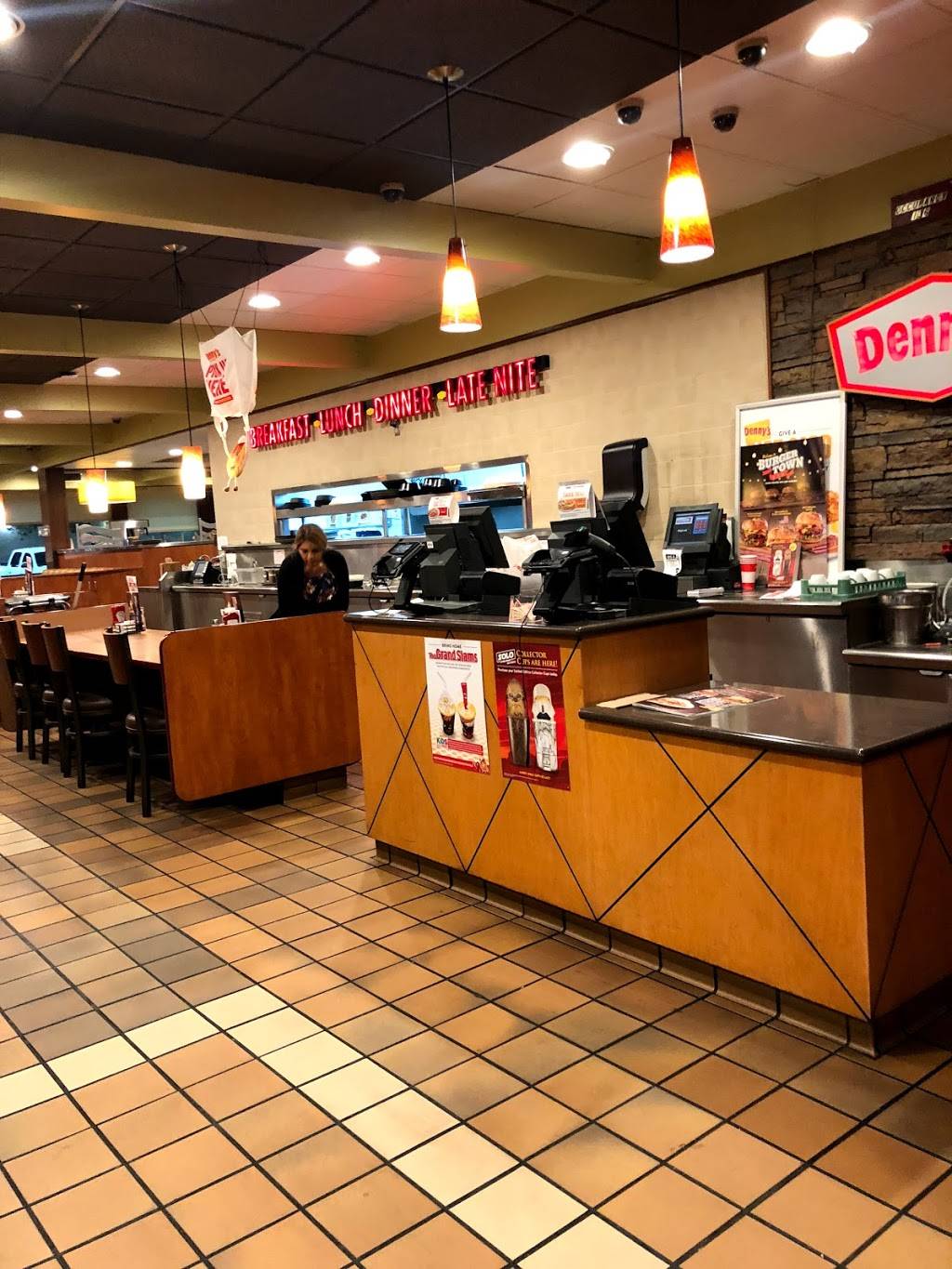 Dennys | restaurant | 141 N Abby St, Fresno, CA 93701, USA | 5594852320 OR +1 559-485-2320