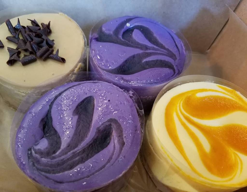 Hood Famous Bakeshop | bakery | 2325½, NW Market St, Seattle, WA 98107, USA | 2069792253 OR +1 206-979-2253