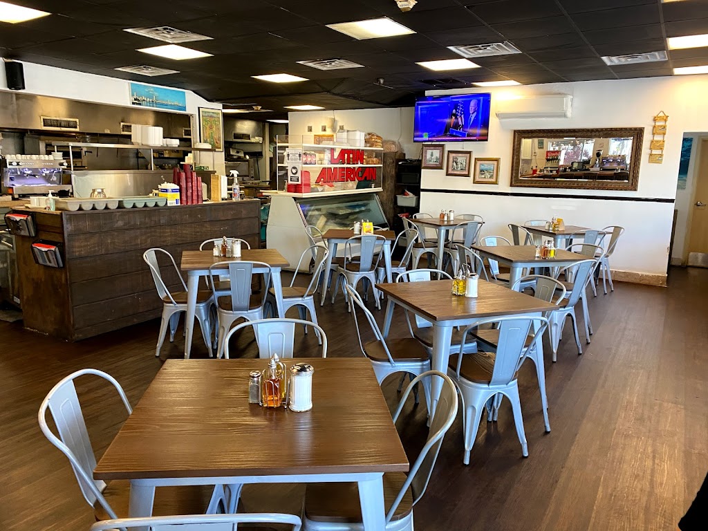 Pakis Latin American | restaurant | 1590 Coral Way, Miami, FL 33145, USA | 3058605707 OR +1 305-860-5707