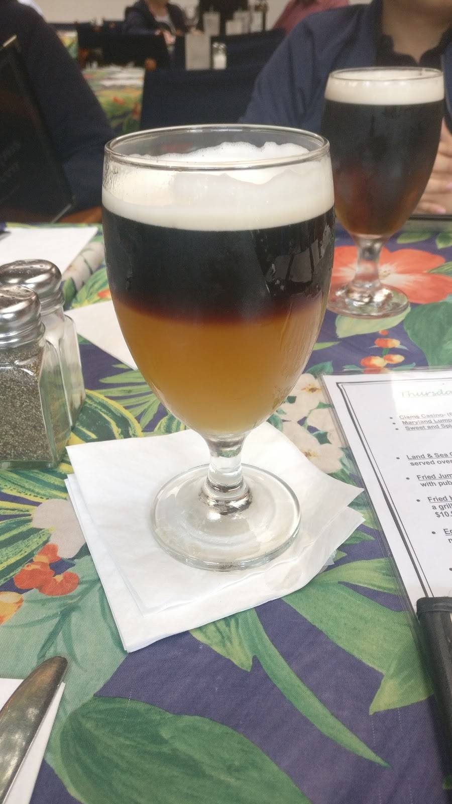 Crossroads Pub | restaurant | 133 Market St, Warren, RI 02885, USA | 4012459305 OR +1 401-245-9305