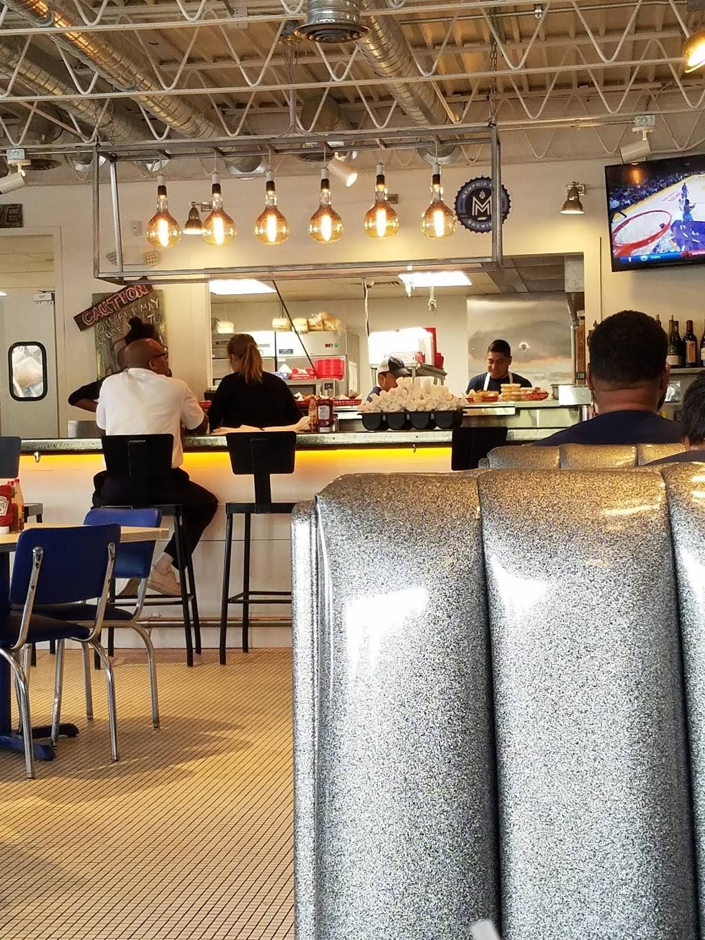 Soul Fish Cafe | restaurant | 862 Cooper St, Memphis, TN 38104, USA | 9017250722 OR +1 901-725-0722