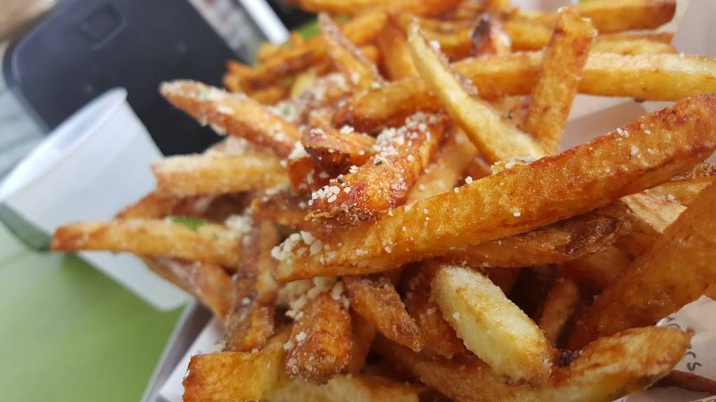 BurgerFi | restaurant | 3801 W Lake Mary Blvd #141, Lake Mary, FL 32746, USA | 4075456488 OR +1 407-545-6488