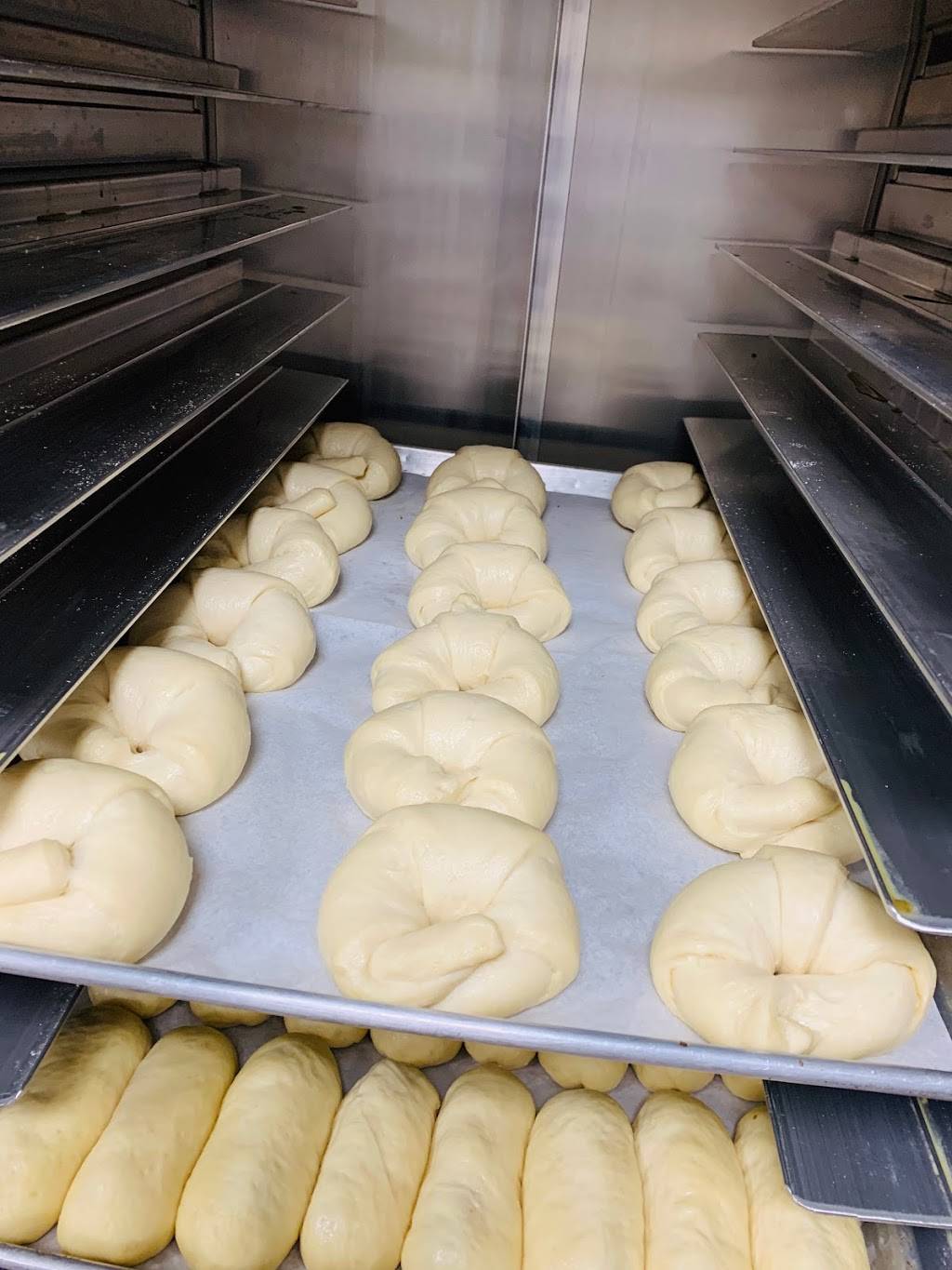 Snowflakes Donuts | restaurant | 203 N Main St, Hutchins, TX 75141, USA | 9722250808 OR +1 972-225-0808