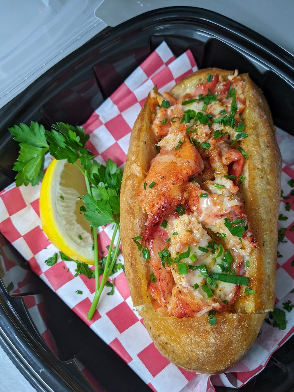 Maverick Seafood | restaurant | 1219 Burnbridge Rd, Forest, VA 24551, USA | 3609903610 OR +1 360-990-3610