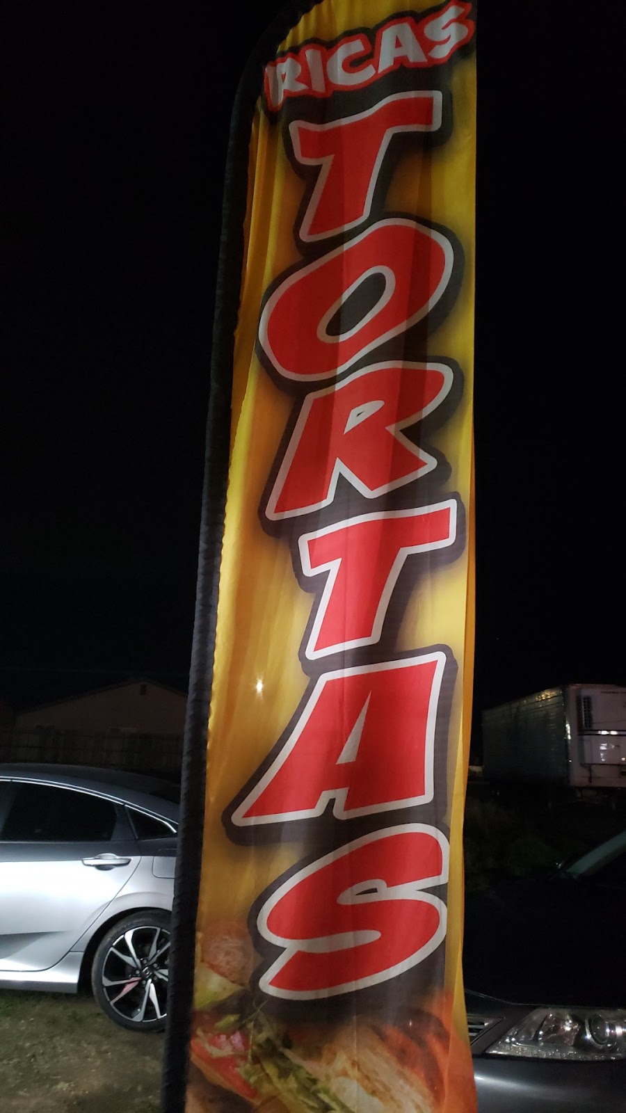 Cenaduria Y Taqueria Culiacan | restaurant | 101 E Panama Ln, Bakersfield, CA 93307, USA | 6615206652 OR +1 661-520-6652