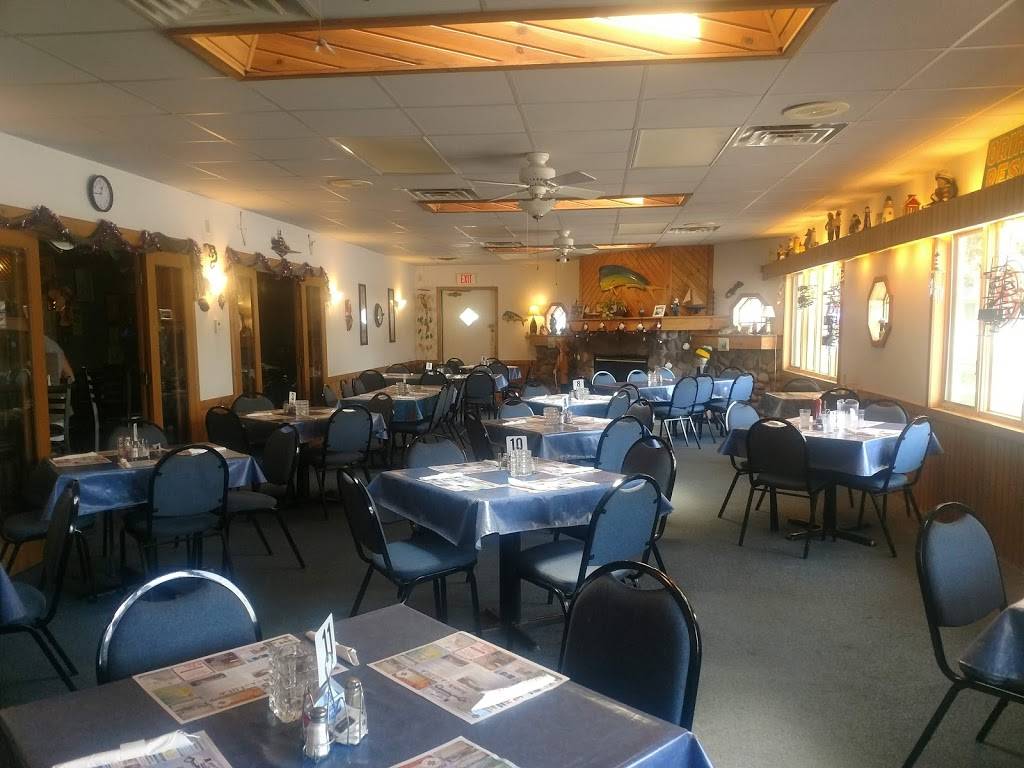 Hahn-A-Lula Resort & Supper Club | restaurant | 8861 S Wolf River Rd, Fremont, WI 54940, USA | 9204463245 OR +1 920-446-3245