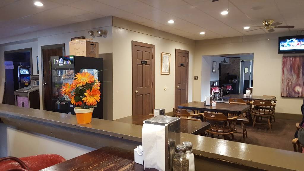 Bernie & Bettys Pizza | restaurant | 1101 S Spring St, Springfield, IL 62704, USA | 2175281821 OR +1 217-528-1821