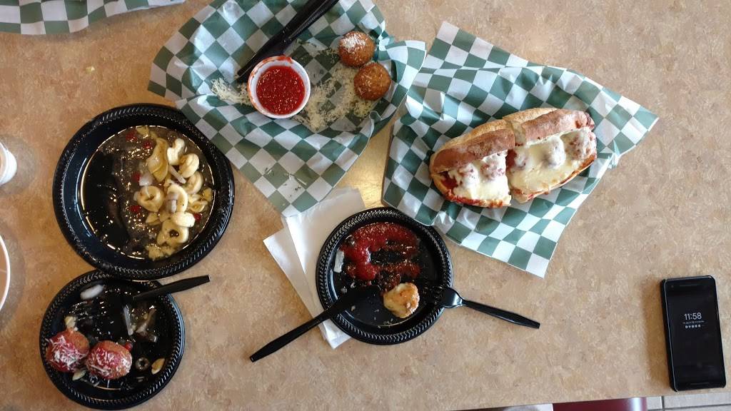 Tomasellis Restaurant & Catering | restaurant | 693 Oaklawn Ave, Cranston, RI 02920, USA | 4014644666 OR +1 401-464-4666