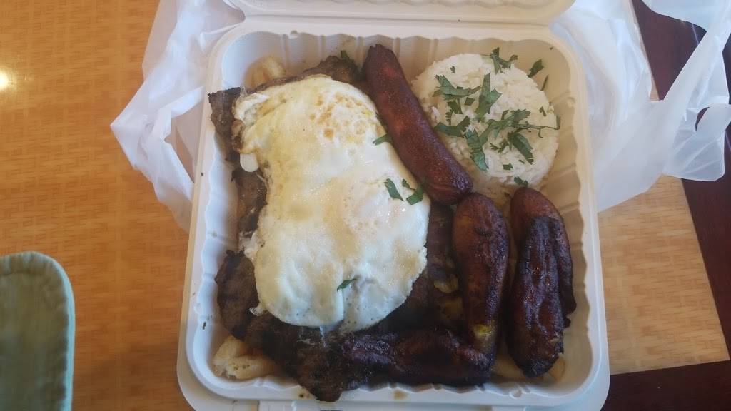 Charbroiled Chicken & Grill | restaurant | Colmar Manor, MD 20722, USA | 3012776059 OR +1 301-277-6059