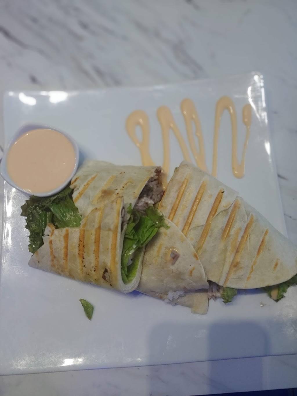 Bellos Lounge | restaurant | 1712 E Franklin St, Richmond, VA 23223, USA | 8048884260 OR +1 804-888-4260