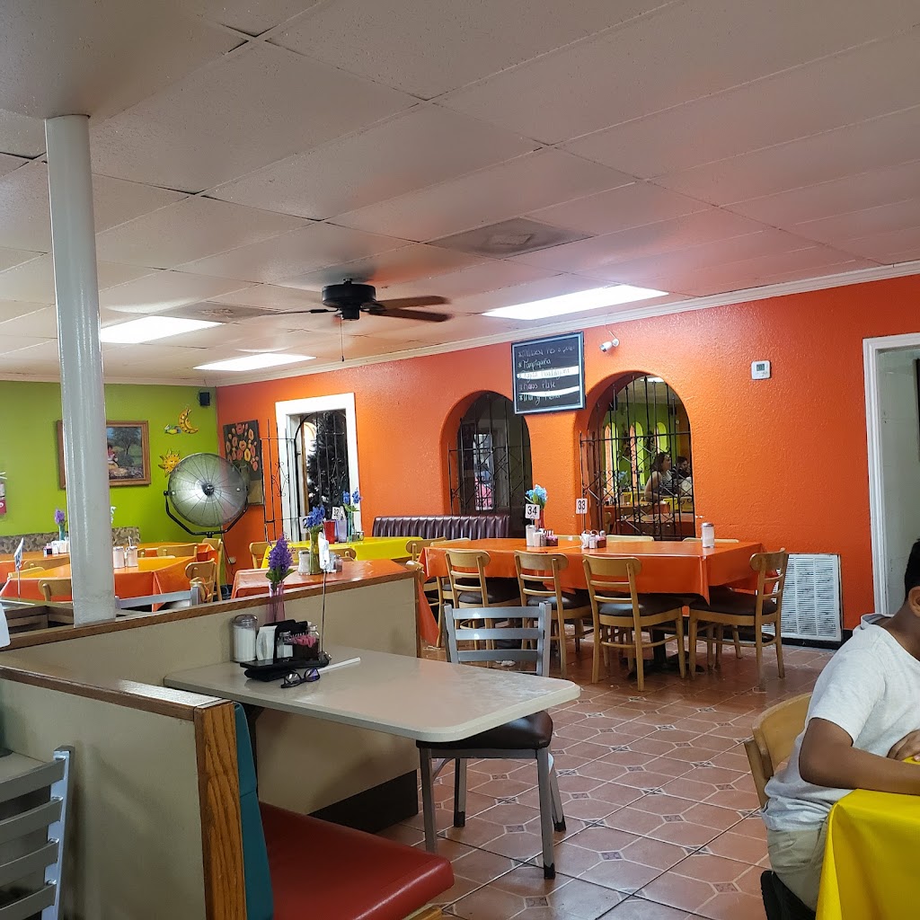 Karolinas Restaurant | restaurant | 4434 E 14th St, Brownsville, TX 78520, USA | 9565441911 OR +1 956-544-1911