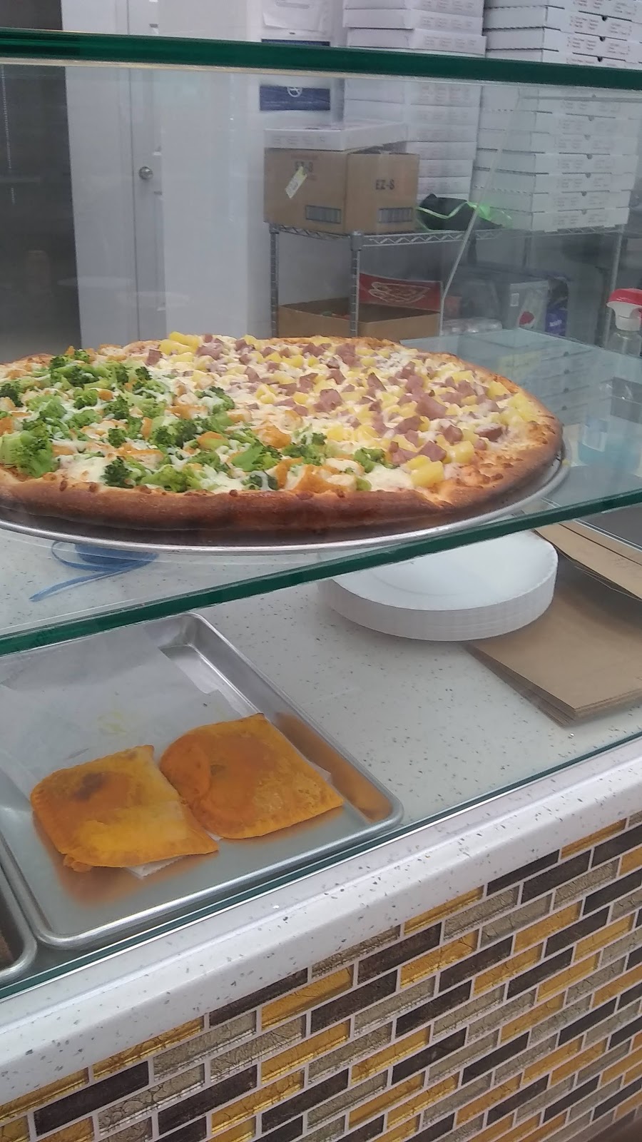 Lincoln Pizza | restaurant | 253 E 149th St, Bronx, NY 10451, USA | 9177923191 OR +1 917-792-3191