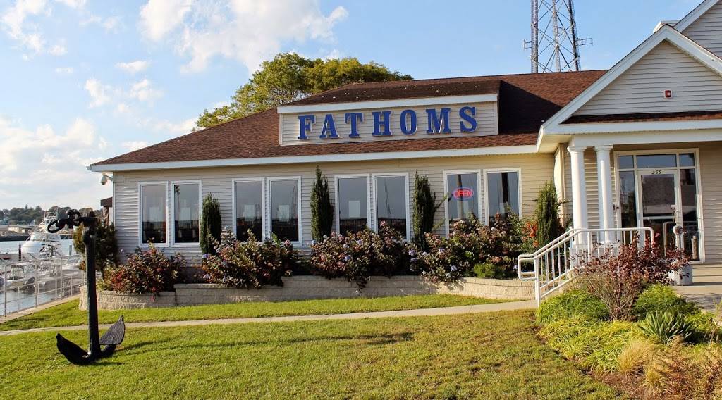 Fathoms Bar & Grille | restaurant | 255 Popes Island, New Bedford, MA 02740, USA | 5089933400 OR +1 508-993-3400