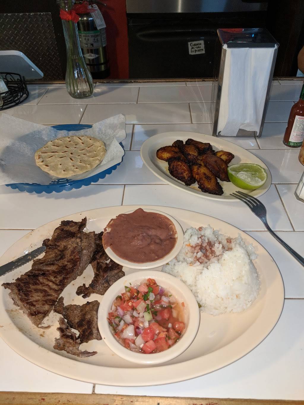 Mi Ranchito Castillo | restaurant | 1710 NW 27th Ave, Miami, FL 33125, USA | 7865587253 OR +1 786-558-7253