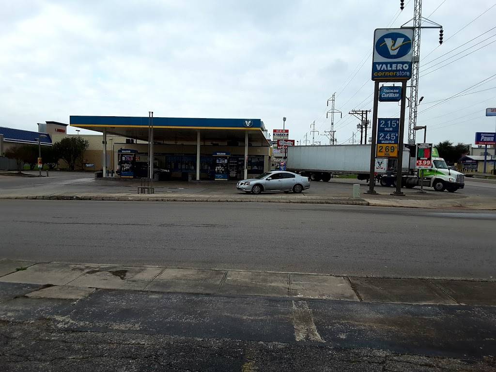 Circle K | cafe | 1540 Austin Hwy, San Antonio, TX 78218, USA | 2108287913 OR +1 210-828-7913