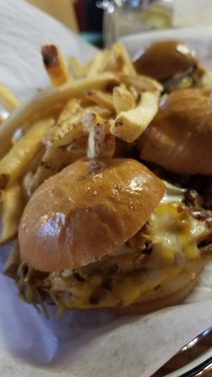 The Hill | restaurant | 415 E Main St, Ephrata, PA 17522, USA | 7177336331 OR +1 717-733-6331