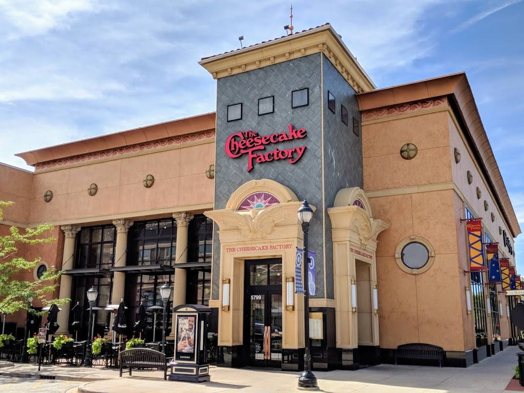 The Cheesecake Factory | restaurant | 5799 N Bayshore Dr, Glendale, WI 53217, USA | 4149068550 OR +1 414-906-8550