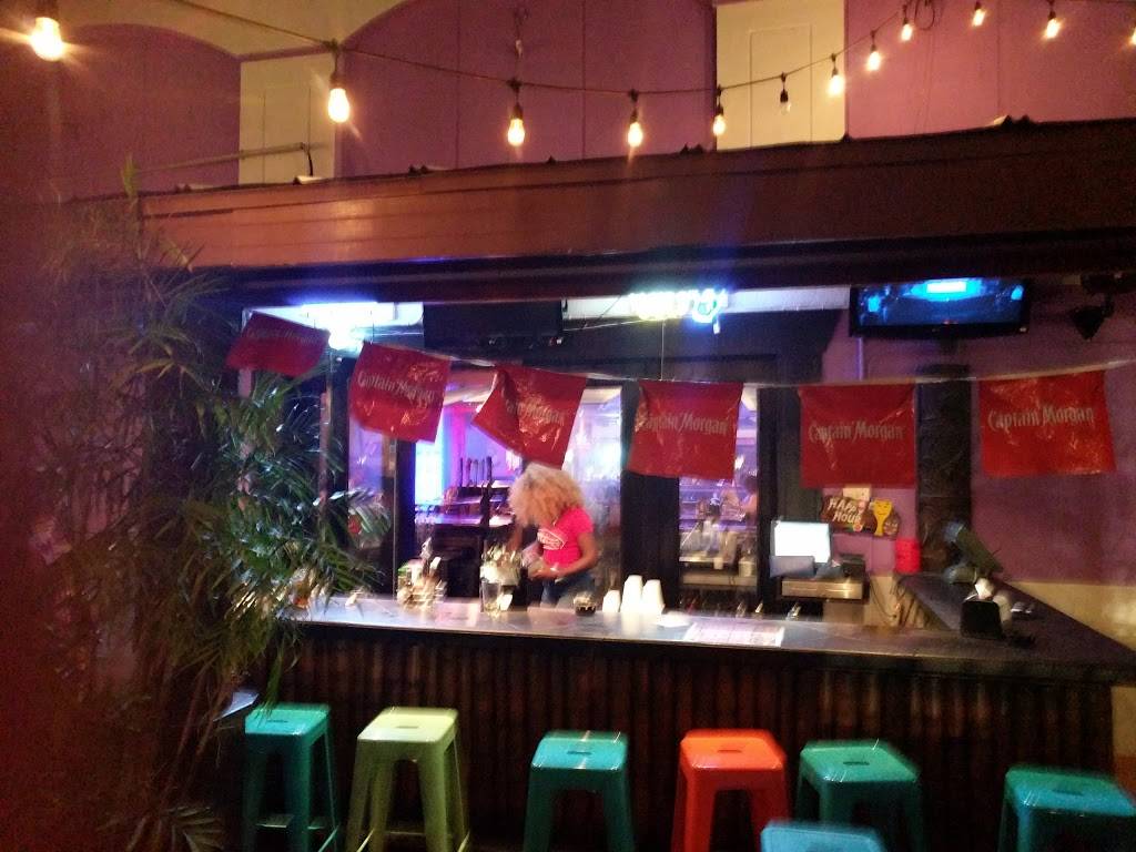 Hamburger Marys Brandon | restaurant | 2016 Town Center Blvd, Brandon, FL 33511, USA | 8136432110 OR +1 813-643-2110