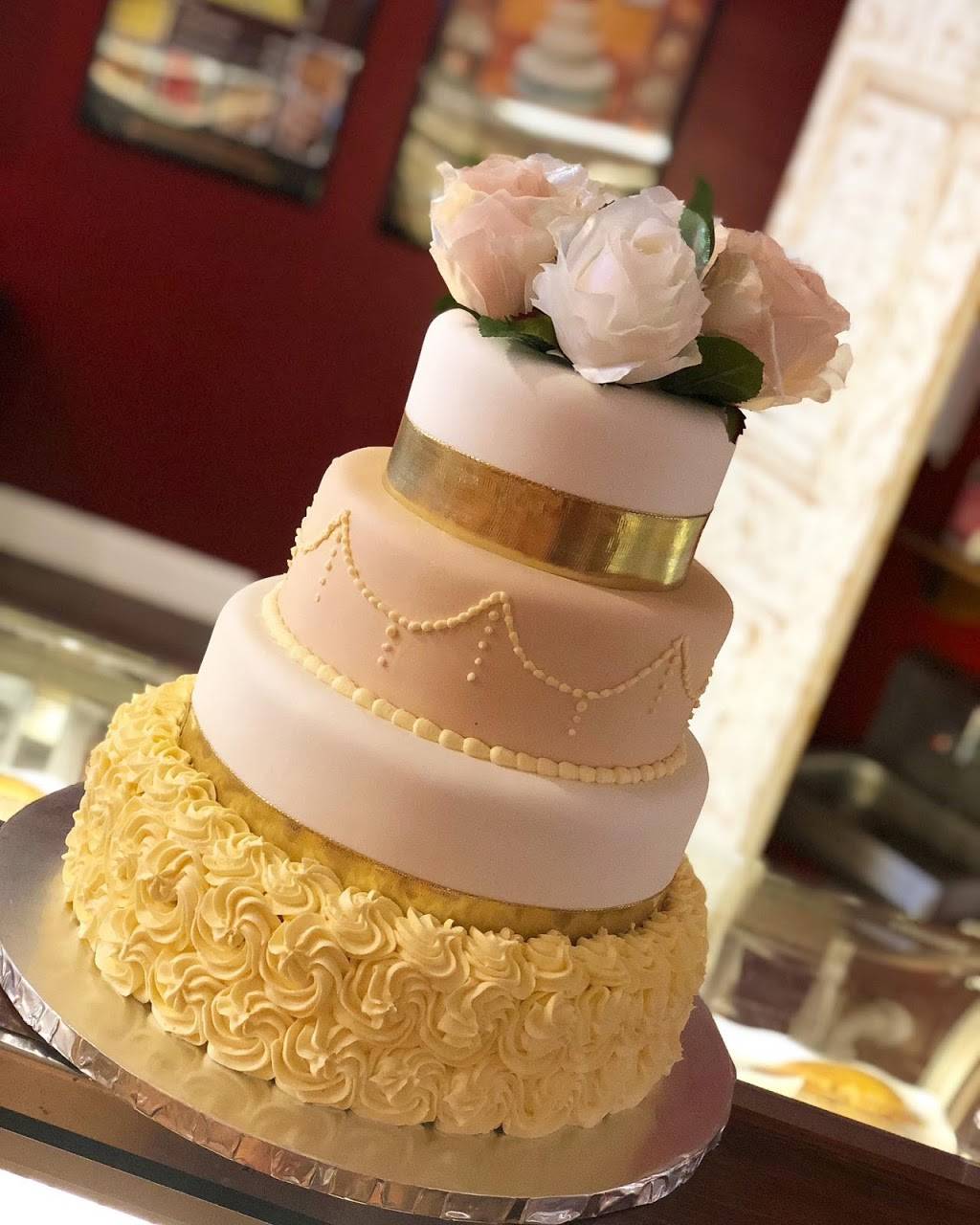 Gustitos Peruvian Bakery & Cafe | bakery | 5417 Airport-Pulling Rd, Naples, FL 34109, USA | 2392548115 OR +1 239-254-8115