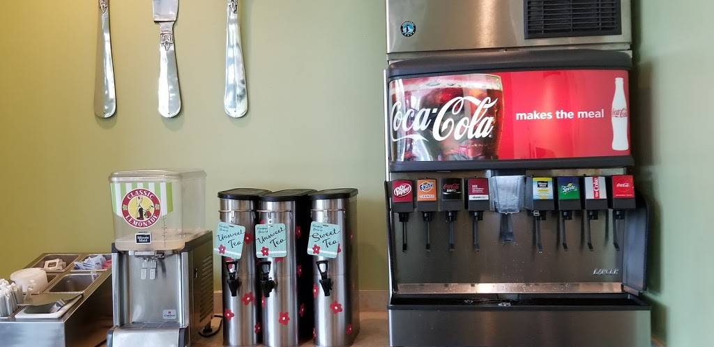 Chicken Salad Chick | restaurant | 520 Grapevine Hwy #500, Hurst, TX 76054, USA | 8178578503 OR +1 817-857-8503