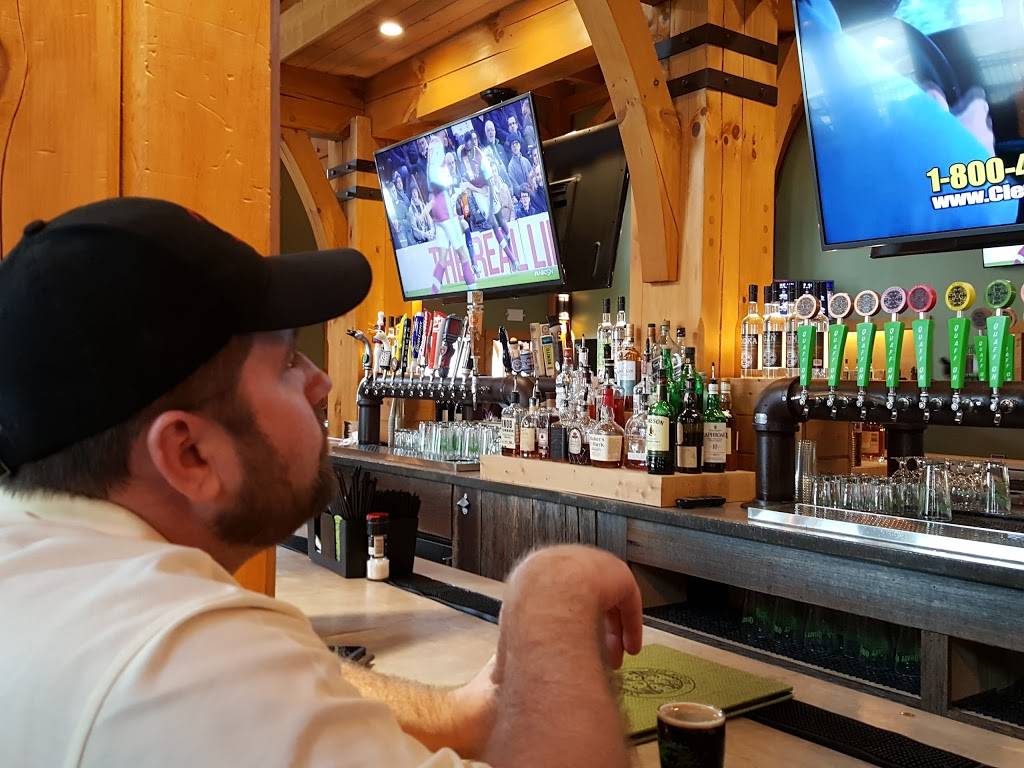 Big Woods Speedway | restaurant | 1002 N Main St, Speedway, IN 46224, USA | 3177573250 OR +1 317-757-3250