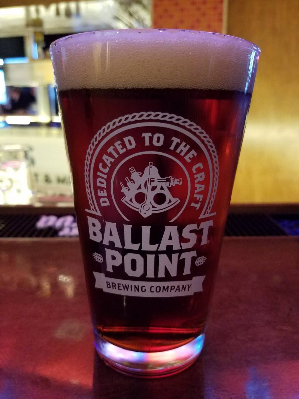 Treys Bar & Grill | restaurant | 7891 E 108th St #22, Tulsa, OK 74133, USA | 9189704950 OR +1 918-970-4950