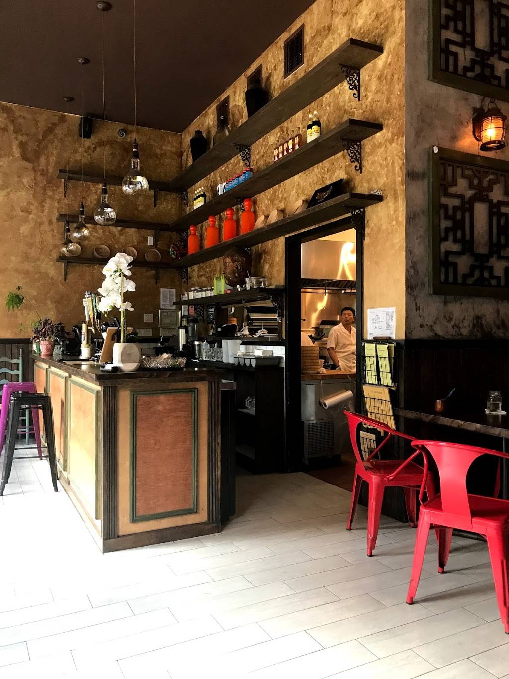 La Salle Dumpling Room | restaurant | 3141 Broadway, New York, NY 10027, USA | 2129610300 OR +1 212-961-0300