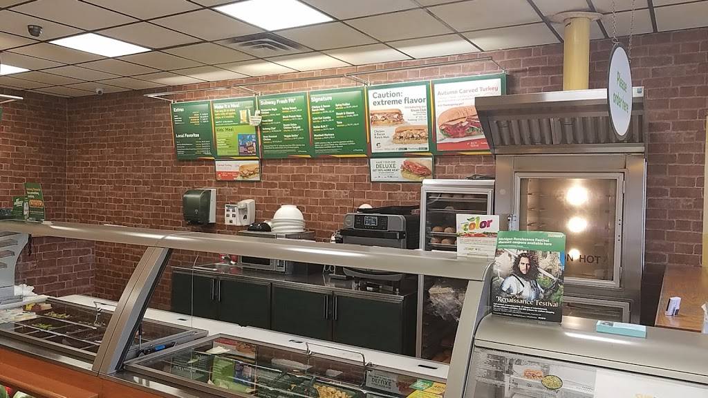 Subway | restaurant | 34 W Square Lake Rd, Troy, MI 48098, USA | 2488287877 OR +1 248-828-7877