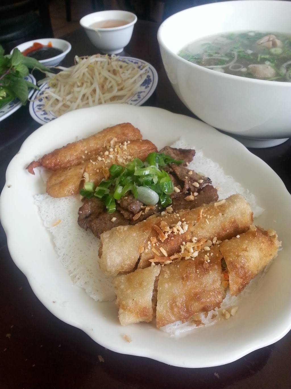 Vietnam Restaurant | restaurant | 340 W Las Tunas Dr, San Gabriel, CA 91776, USA | 6262815577 OR +1 626-281-5577
