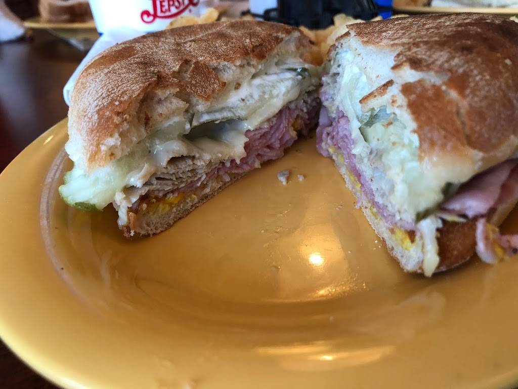 Ko-Zs Eats & Sweets | restaurant | 601 2nd St S, Waite Park, MN 56387, USA | 3202814948 OR +1 320-281-4948