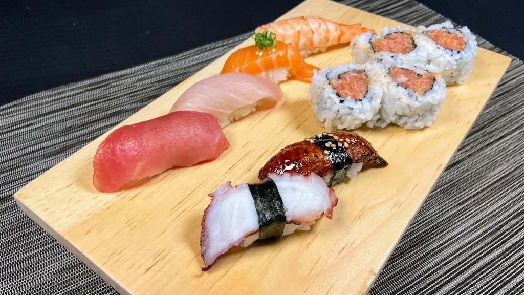 Fujisan Sushi | restaurant | 1560 Ocotillo Dr Suite O, El Centro, CA 92243, USA | 7609704436 OR +1 760-970-4436