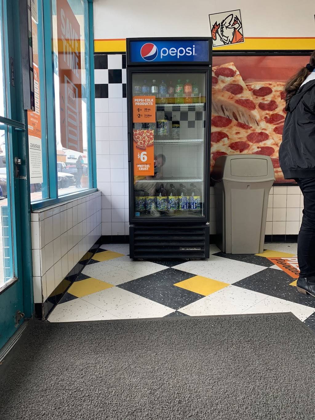 Little Caesars Pizza | meal takeaway | 1501 Rimpau Ave, Corona, CA 92881, USA | 9512724050 OR +1 951-272-4050