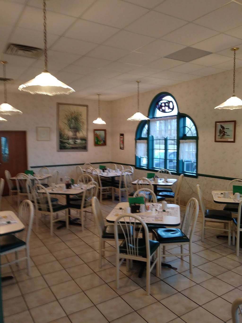 Country Carriage Restaurant | restaurant | 9237 Miller Rd, Swartz Creek, MI 48473, USA | 8106352431 OR +1 810-635-2431