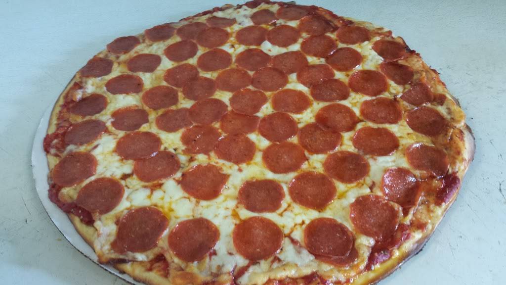 Johns Pizzaria | restaurant | 221 N Franklin St, Port Washington, WI 53074, USA | 2622845581 OR +1 262-284-5581