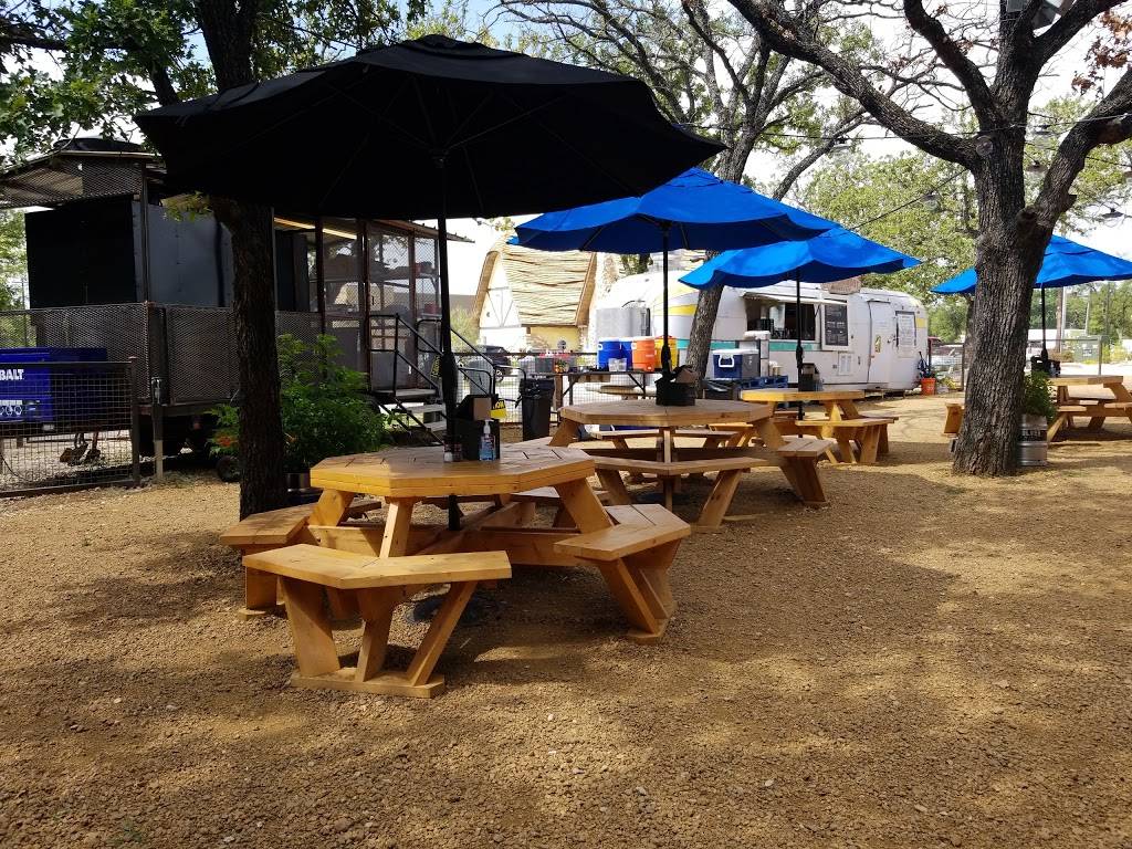 Bumbershoot Barbecue | restaurant | 425 US-377, Argyle, TX 76226, USA | 9405951782 OR +1 940-595-1782