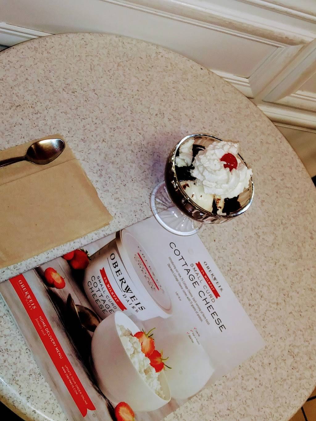 Oberweis Ice Cream and Dairy Store | restaurant | 929 Burlington Ave, Western Springs, IL 60558, USA | 7087840200 OR +1 708-784-0200