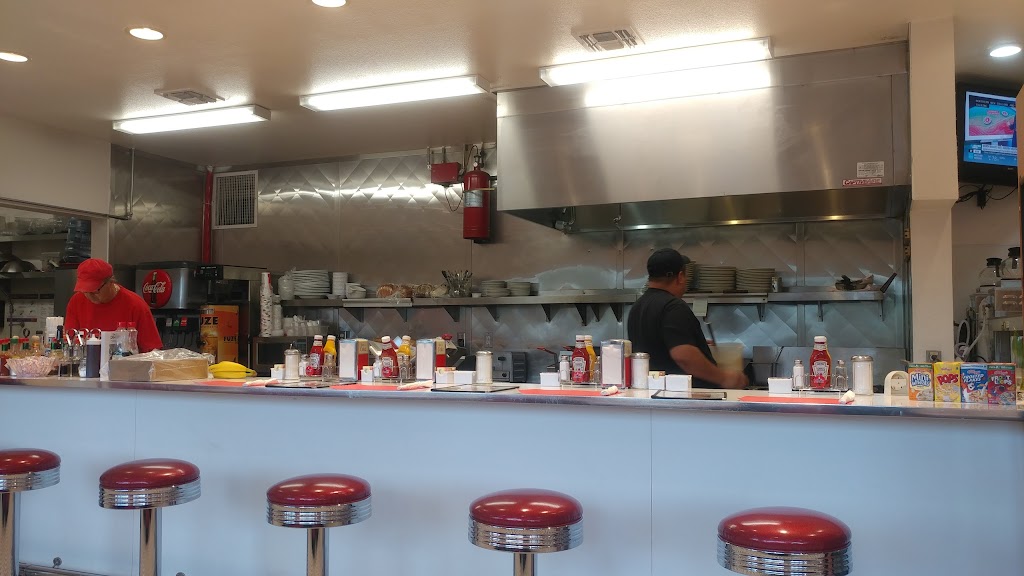 The Diner At LVM Resort | restaurant | 8175 Arville St, Las Vegas, NV 89139, USA | 7022630146 OR +1 702-263-0146