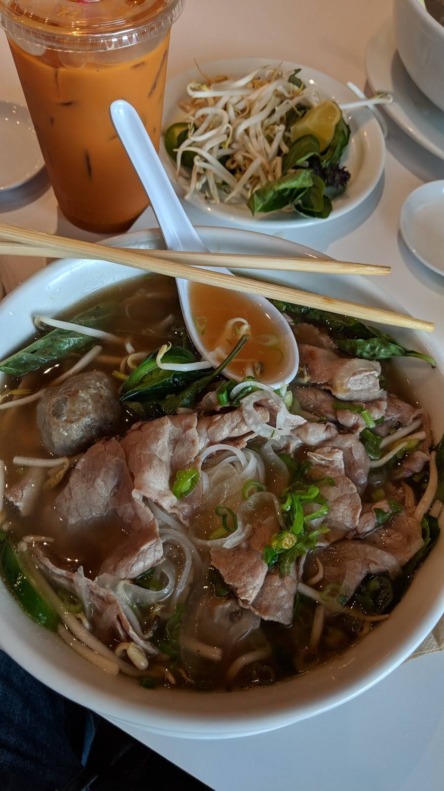 Wich Pho | restaurant | 1781 Garth Brooks Blvd, Yukon, OK 73099, USA | 4055776432 OR +1 405-577-6432