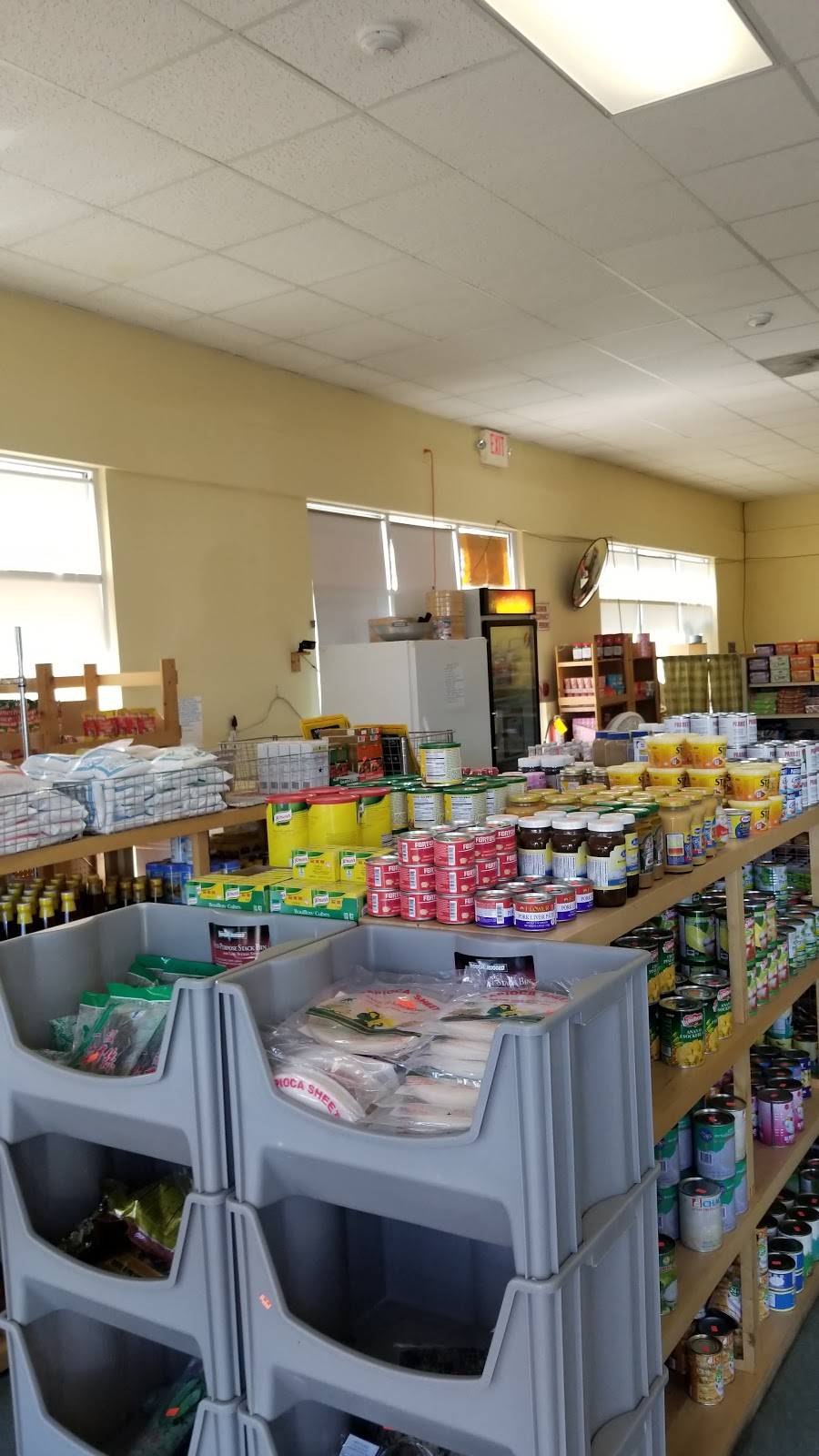 Island Flavors | restaurant | 2901 Perry Ave NE, Bremerton, WA 98310, USA | 3604792552 OR +1 360-479-2552