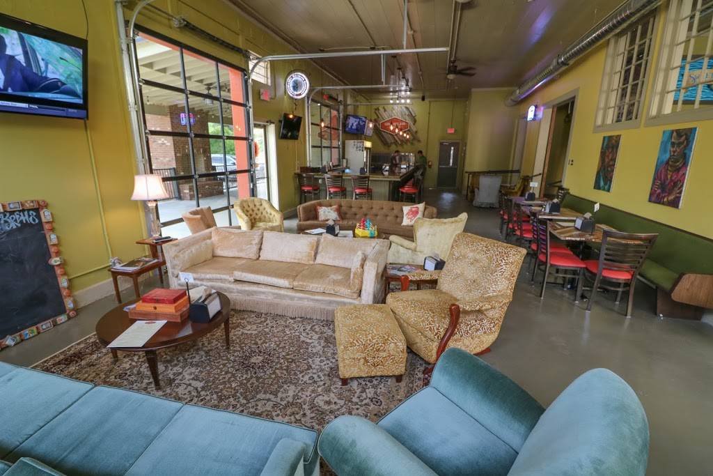 Growler Haus Village of West Greenville | restaurant | 12 Lois Ave, Greenville, SC 29611, USA | 8643739347 OR +1 864-373-9347