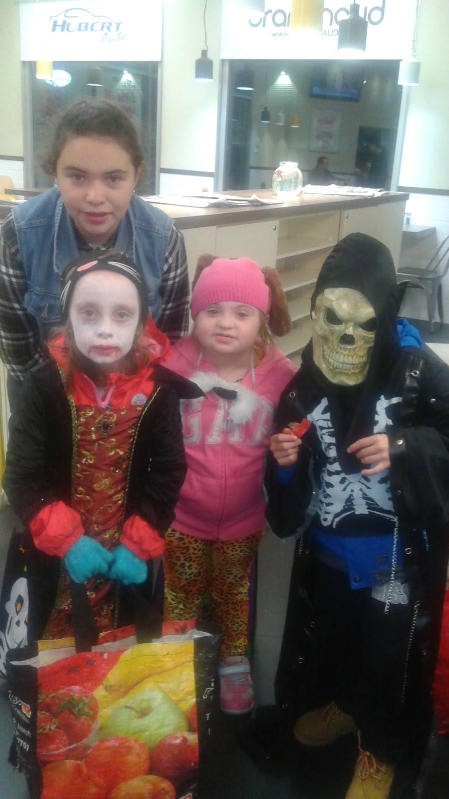 Valentine | restaurant | 288 Boulevard Desjardins, Maniwaki, QC J9E 2E5, Canada | 8198920802 OR +1 819-892-0802