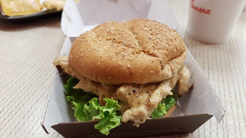 Chick-fil-A | restaurant | 2700 Miamisburg Centerville Rd #212, Dayton, OH 45459, USA | 9374391932 OR +1 937-439-1932