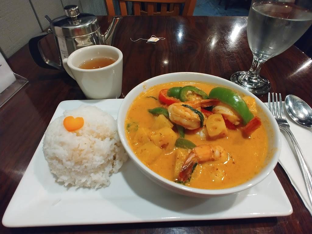 Luv Thai Cuisine | restaurant | 5207 Brodie Ln #200, Austin, TX 78745, USA | 5128922744 OR +1 512-892-2744