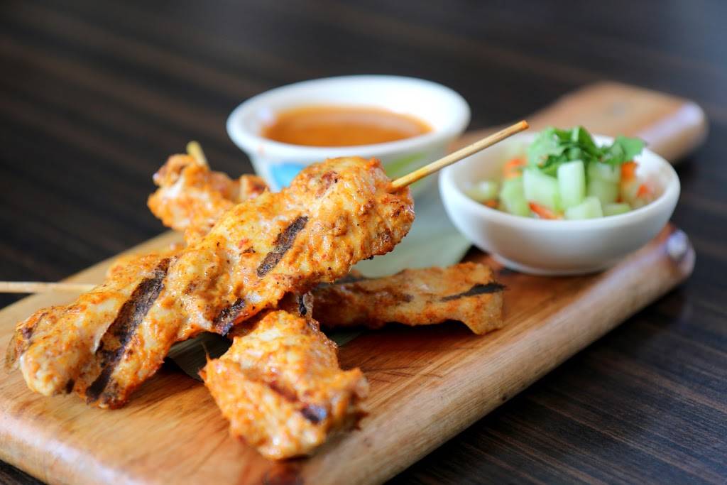 Songkran Thai Kitchen | restaurant | 1101 Uptown Park Blvd #8, Houston, TX 77056, USA | 7139939096 OR +1 713-993-9096