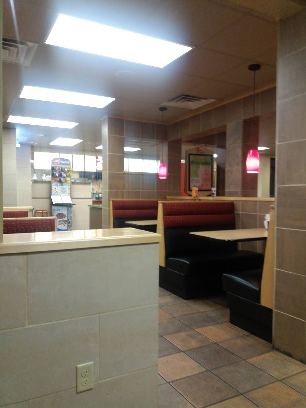 Dairy Queen Grill & Chill | restaurant | 510 W Murdock Ave, Oshkosh, WI 54901, USA | 9202352253 OR +1 920-235-2253